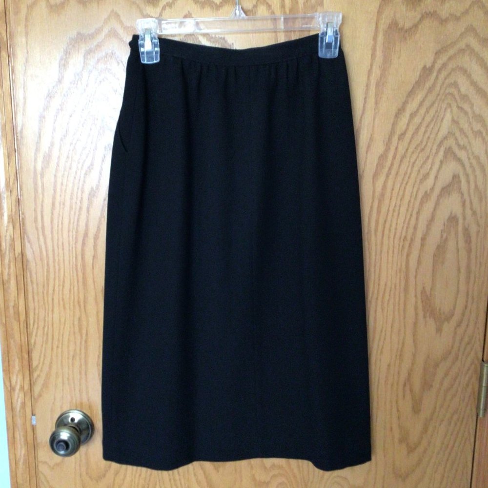 Newsport - Black 100% Wool Fully Lined Skirt - Picture 2 of 6